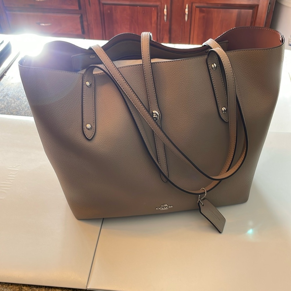 Barely used Coach leather tote